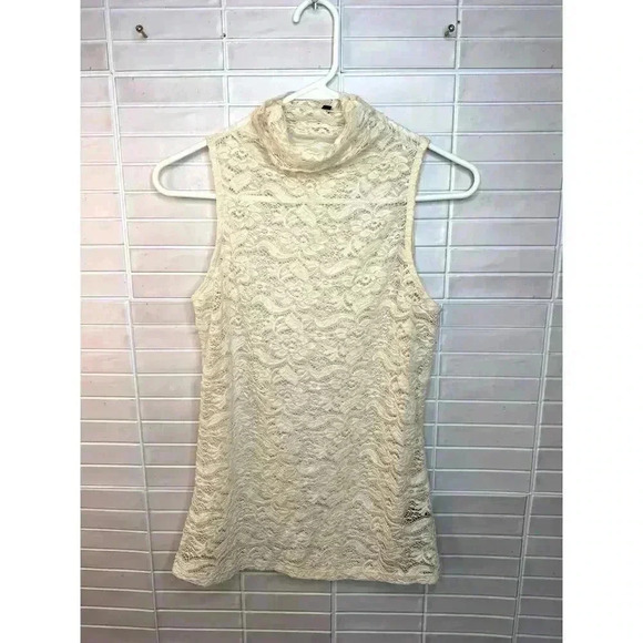 Buckle Black Women's Sleeveless Turtleneck - Medium - Cream Lace - Y2K Style - Picture 2 of 8